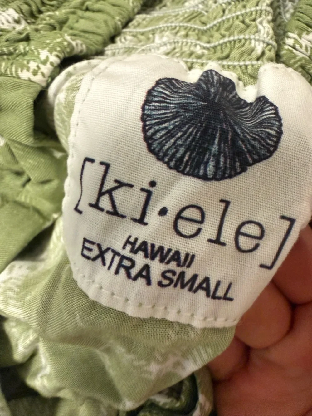 Kiele NANI TOP HIBISCUS HAWAIIAN QUILT Green - Picture 2 of 3